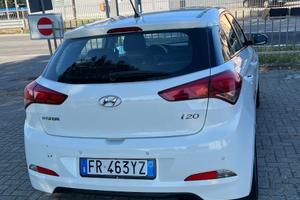 Automobile Hyundai i20
