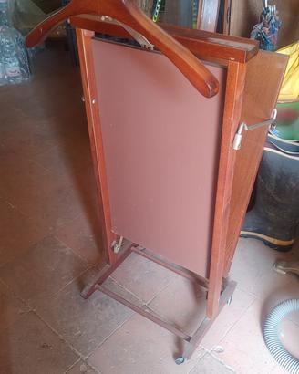 appendiabiti in legno