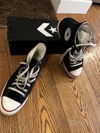 Converse black garnet white