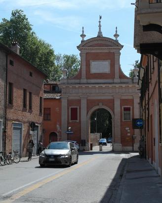 Appartamento 5,5 vani in centro storico a Ferrara