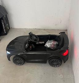 Mini auto ricaricabile