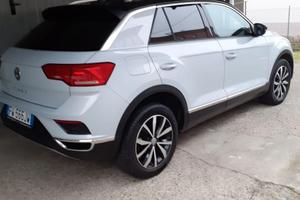 Volkswagen T-ROC unicoproprietario, anche per neop