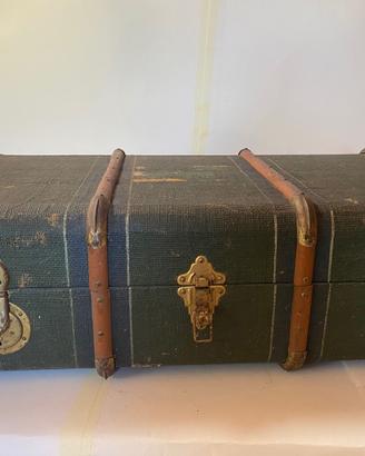 baule antico da viaggio