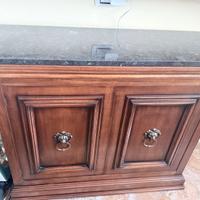 Mobile in legno e ripiano in granito naturale