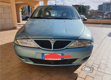 Lancia Y elefantino blu