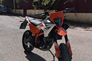 KTM smc r 390 2026