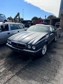 Ricambi Jaguar XJ8 4.0 Benz. anno 1998 Codice Moto