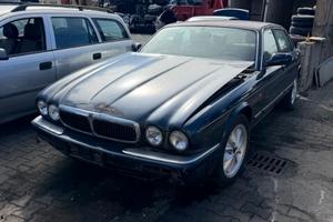 Ricambi Jaguar XJ8 4.0 Benz. anno 1998 Codice Moto