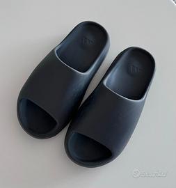 Yeezy Slide Onix