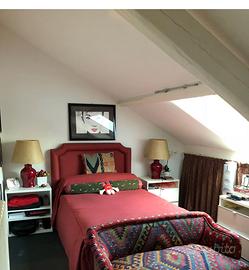 letto e due comodini