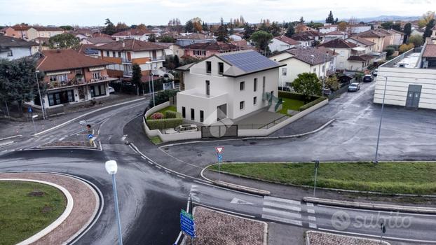 3 LOCALI A SAN MAURO PASCOLI