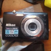 MACCHINA FOTOGRAFICA NIKON COOLPIX