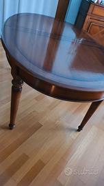 Tavolo in ciliegio stile classico allungabile