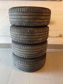 4 cerchi in lega con pneumatici 225 50 r17