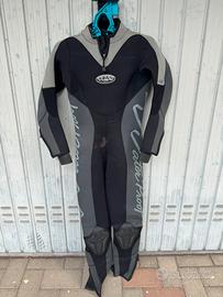 Muta semistagna donna