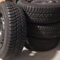 PIRELLI 4 pneumatici