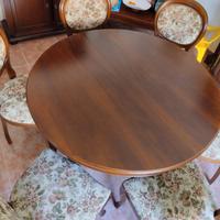 tavolo in legno massello con 6 sedie 