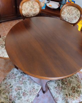 tavolo in legno massello con 6 sedie 