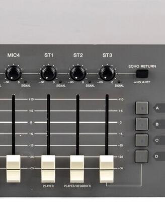 Mixer Amplificato + 4 casse passive