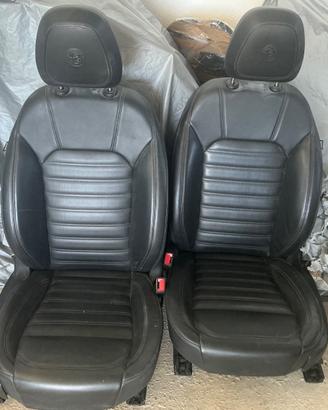 TAPPEZZERIA ELETTRICA IN PELLE ALFA ROMEO GIULIA.