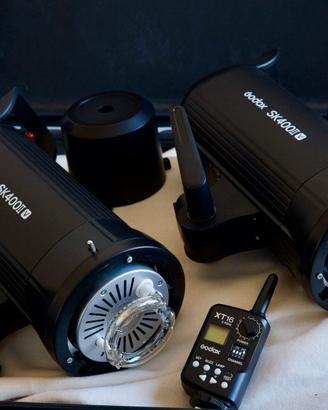 Coppia flash da studio Godox SK400II-V 400 Ws