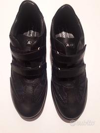 SCARPE DONNA CON 2 FIBBIE IN VELCRO
