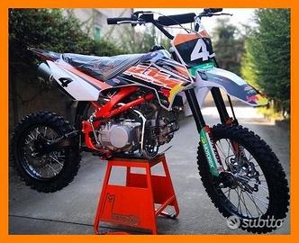 Moto Pit bike 125 R 17/14 sx redbull a RATE da