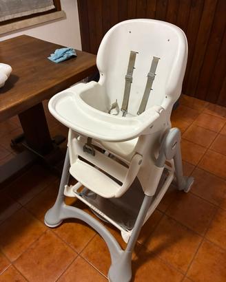 Seggiolone e cose per bambini