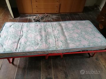 Letto singolo richiudibile