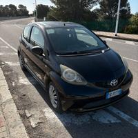 Toyota Aygo nera