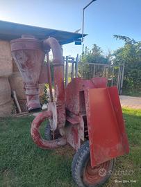 Molino multicoltelli mifema per macinare cereali.