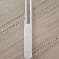 Ubiquiti UniFi UAP-AC-M + poe injector