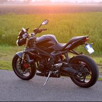 TRIUMPH Street Triple 675 ABS