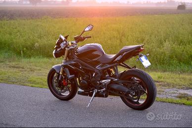 TRIUMPH Street Triple 675 ABS