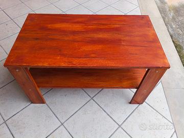 Tavolino basso in legno