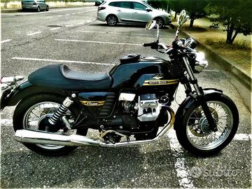 Splendida Moto Guzzi V7 Classic