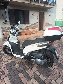 Kymco people gt300