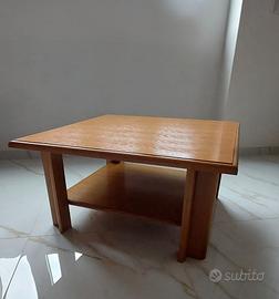 Tavolino da salotto in legno massello con ripiano