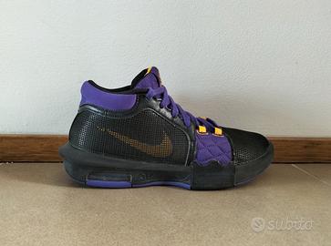 Nike LeBron witness 8 colorazione viola 