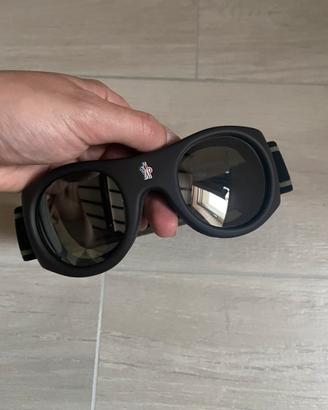 Moncler occhiale da sole unisex