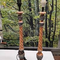 Coppia  antiche lampade in legno tornite a  mano