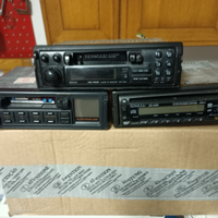 Autoradio più altoparlanti