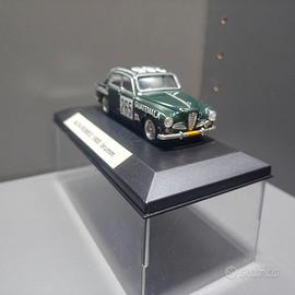 Modellino Brumm Alfa Romeo 1900 Panamericana 1:43