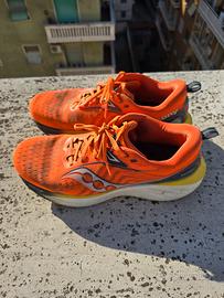 Scarpe Saucony Triumph 22 taglia 45