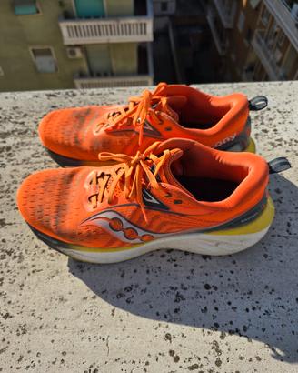 Scarpe Saucony Triumph 22 taglia 45