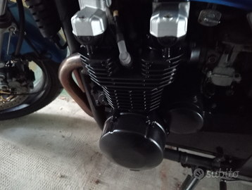 Kawasaki zr7