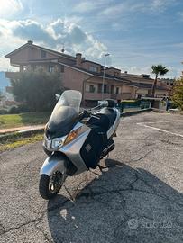 Suzuki Burgman 400 2004