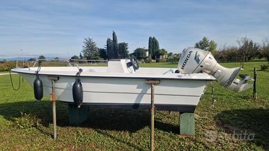 Barca open motorizzata Honda