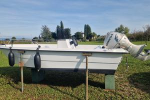 Barca open motorizzata Honda