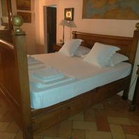 letto antico impero in legno